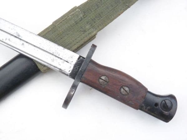 British no.5 Jungle carbine / Sterling bayonet and scabbard, wartime S294 marked /1