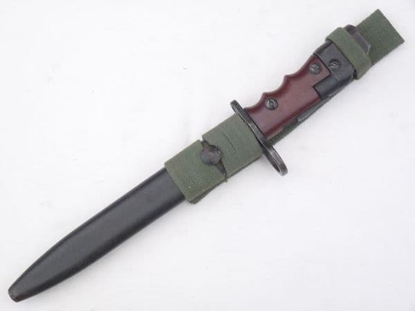 British no7 bayonet, scabbard and frog /1