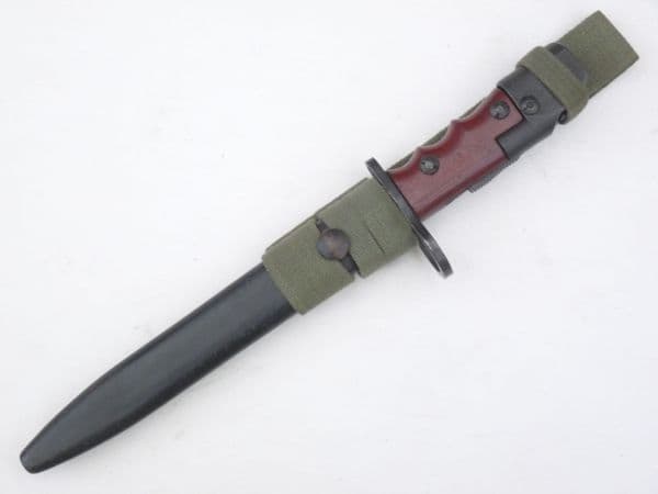 British no7 knife bayonet, scabbard, BSA M47 made, in frog