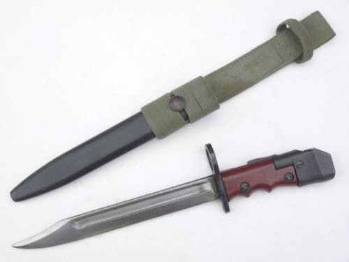 British no7 knife bayonet, scabbard, BSA M47 made, in frog