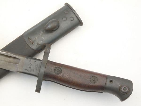 British Patt' 1907 Sanderson made bayonet and scabbard, 1918 dated,  RMI marked
