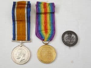 British WW1 Pair with silver Wound badge to King's Royal Rifle Corps. H.A. Braxler.