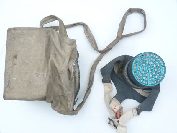 British WW2 child's civilian gasmask, 1940 dated