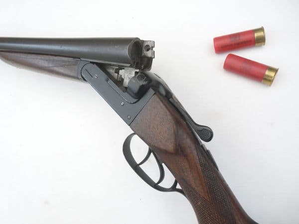 De​​​​​​​activated Belgian made 12-bore boxlock shotgun