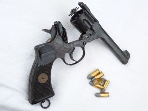 Deactivated 1930 dated Enfield No2 mk1 .38