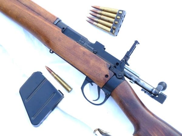 Deactivated Lee-Enfield No4 mk2 infantry rifle 1953 dated  **SOLD**