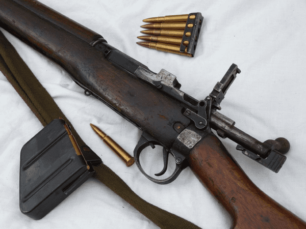 Deactivated Lee-Enfield No5 mk1 Jungle Carbine, dated 1945, some matched numbers  **SOLD**