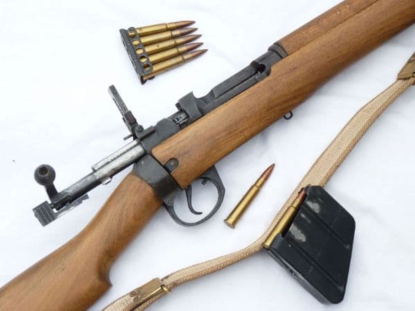 Deactivated Lee-Enfield rifle no4 mk1 British made, 1944 dated  **SOLD**