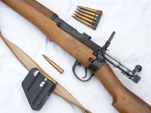 Deactivated Lee-Enfield rifle no4 mk1 British made, 1944 dated  **SOLD**