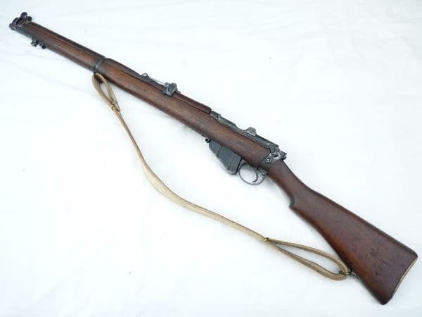 Deactivated Lee-Enfield SMLE mk3* Enfield 1916,  matching s/numbers, Canadian marked  **SOLD**