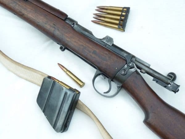 Deactivated Lee-Enfield SMLE mk3* Enfield 1916,  matching s/numbers, Canadian marked  **SOLD**