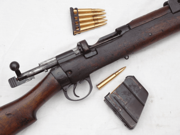 Deactivated Lee-Enfield SMLE Mk3* rifle Enfield made 1917 dated  **SOLD**