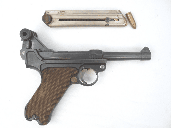Deactivated Luger P08 Erfurt made pistol and holster set, dated 1917, early spec