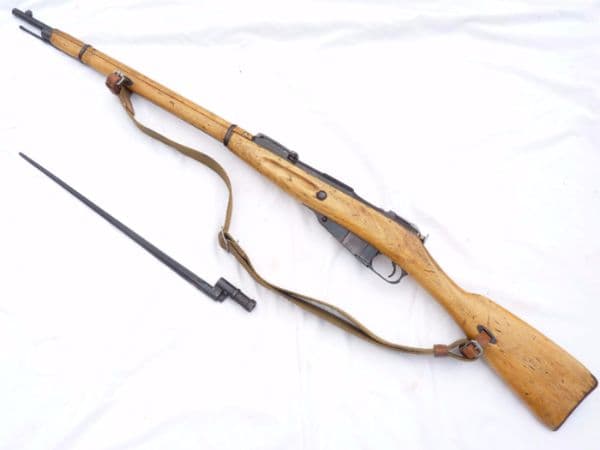 Deactivated Mosin-Nagant M1891 'Dragoon' 1929 dated Russian infantry rifle with bayonet  **SOLD**