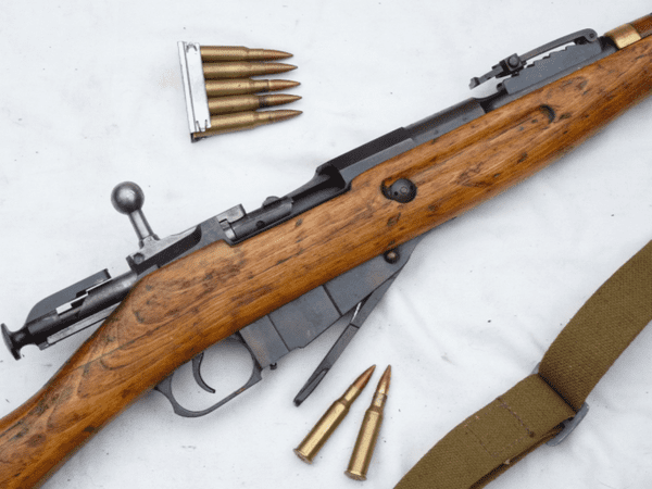 Deactivated Mosin-Nagant M1891 'Dragoon' 1929 dated Russian infantry rifle with bayonet  **SOLD**