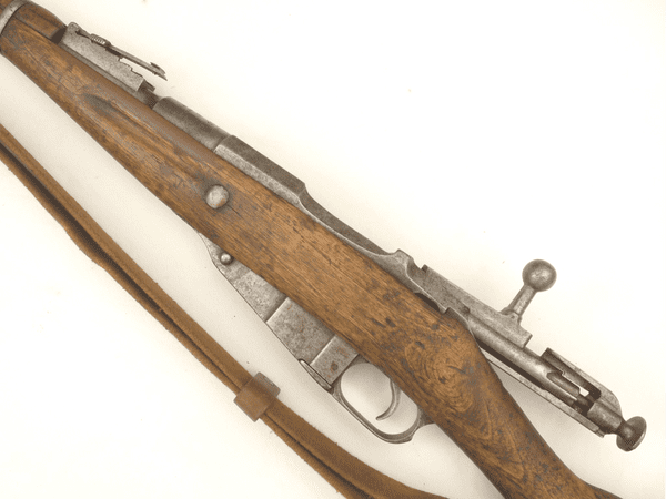 Deactivated Russian Mosin-Nagant M1891 and bayonet, 1905 dated infantry rifle, early spec.