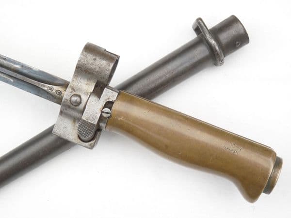 French Lebel M1886-15 cruciform bayonet and scabbard, brass hilt, matched s/numbers **SOLD**