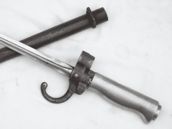 French Lebel M1886 cruciform bayonet with quillon and scabbard /2  **SOLD**