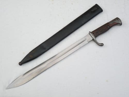 German S1898/05 n/A 'Butcher' bayonet and scabbard, 1917 dated