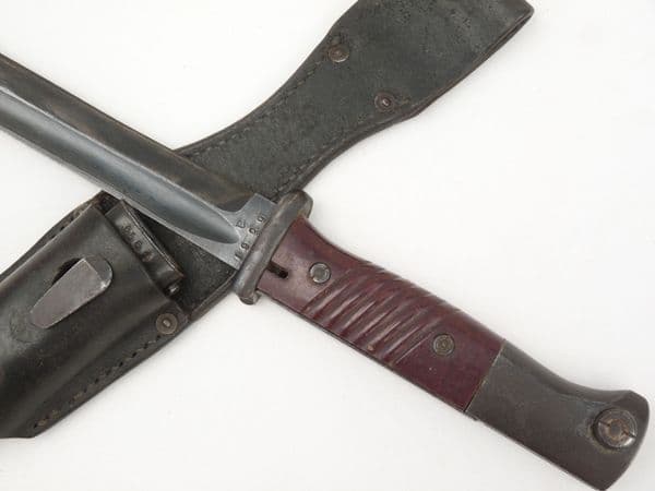 Mauser K98 bayonet and scabbard fully matching, Holler 44fze/6561a **SOLD**