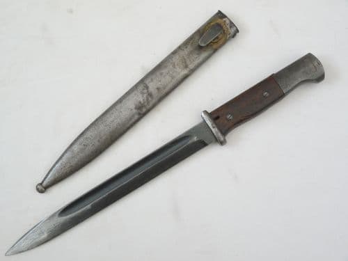 Mauser K98 bayonet and scabbard, matched maker and year, 44asw