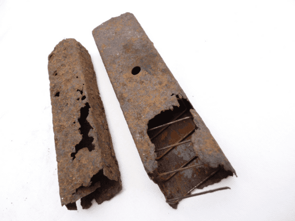 MP40 and another unknown mag, relic condition