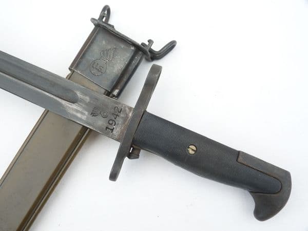 Reproduction American M1 Garand bayonet and scabbard