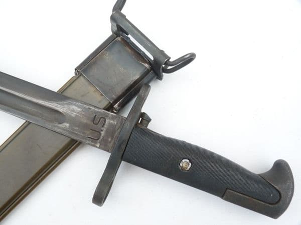 Reproduction American M1 Garand bayonet and scabbard