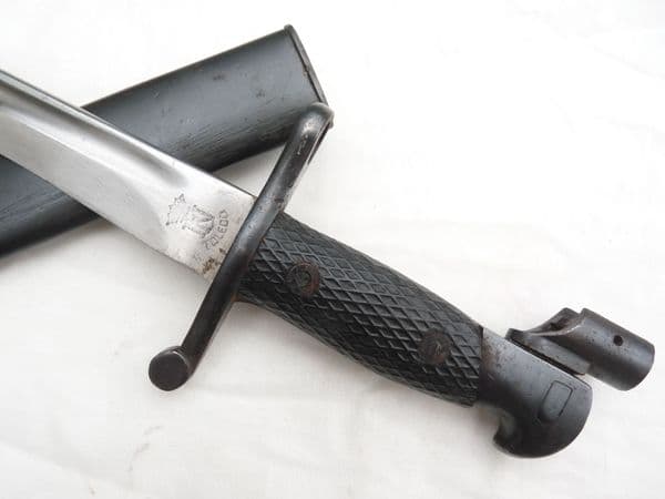 Spanish M1941 'Bolo' bayonet and scabbard c/w Ricchieri Adapter