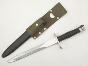 Swiss SIG Stgw 1957 pattern bayonet and scabbard, with M90 vinyl frog /1