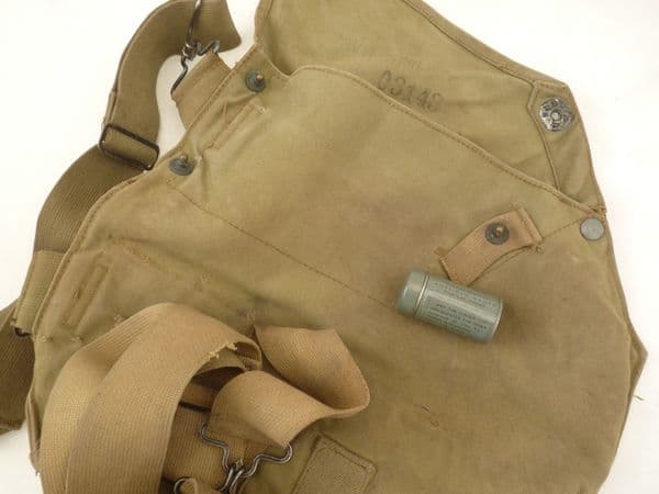 US WW2 gas-mask case, MIVA1