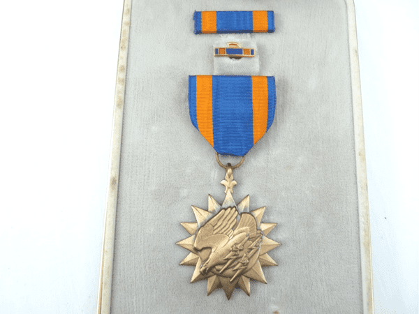 USA Air Medal in original presentation case, Vietnam War issue