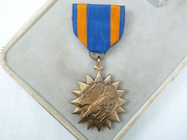 USA Air Medal in original presentation case, Vietnam War issue