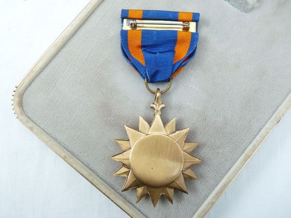 USA Air Medal in original presentation case, Vietnam War issue