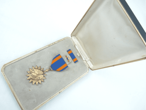 USA Air Medal in original presentation case, Vietnam War issue