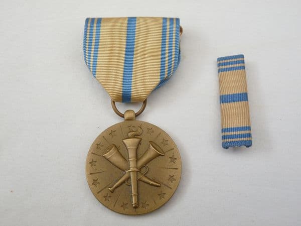 USA Armed Forces Reserve Medal (Army) in box of issue