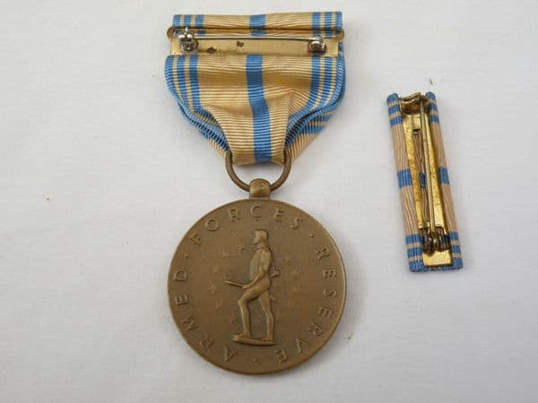 USA Armed Forces Reserve Medal (Army) in box of issue