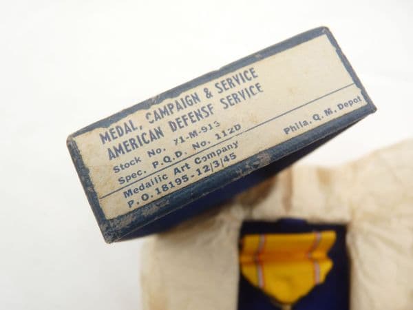 WW2 USA American Defense Medal boxed set, 1945 dated