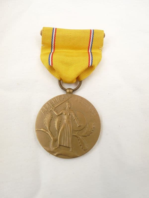 WW2 USA American Defense Medal boxed set, 1945 dated