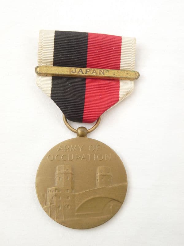 WW2 USA Army of Occupation Service Medal in box, Japan bar
