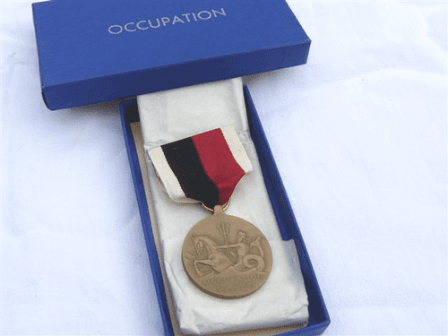WW2 USA Navy Occupation Service Medal in box of issue