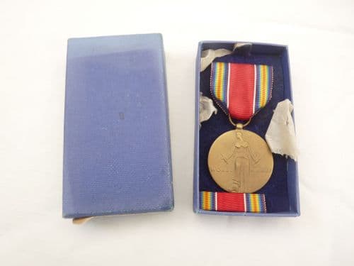 WW2 USA Victory Medal boxed set, 1946 dated
