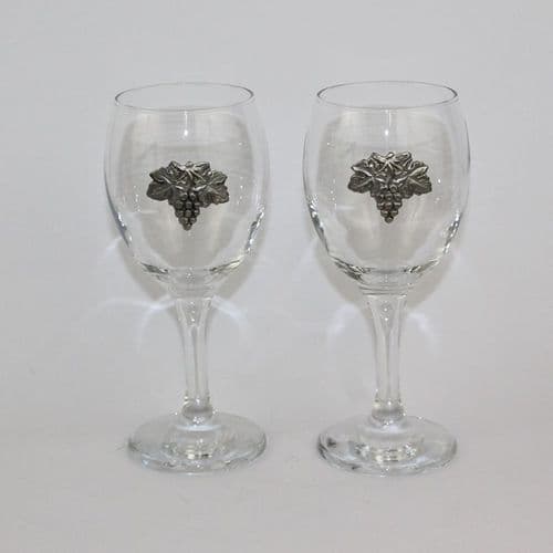 2 verres à vin décor vigne en étain