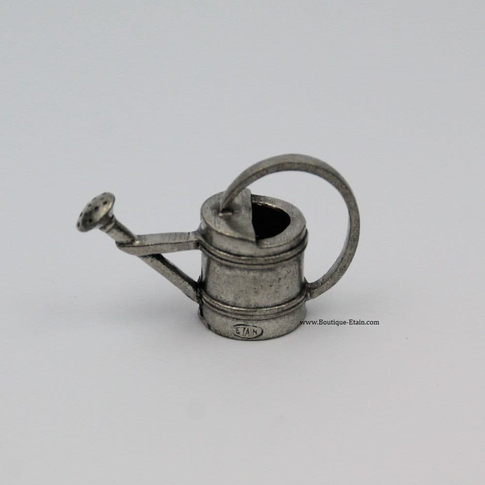Arrosoir miniature en étain