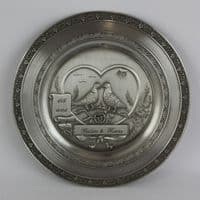 Assiette colombe pour mariage ou anniversaire de mariage.