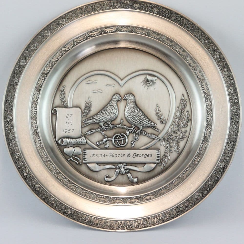 Assiette colombe pour mariage ou anniversaire de mariage.