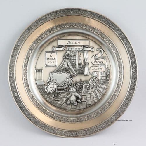 Assiette murale naissance en étain gravée thème nounours