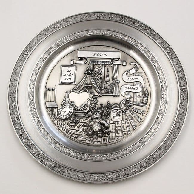 Assiette naissance en étain à graver