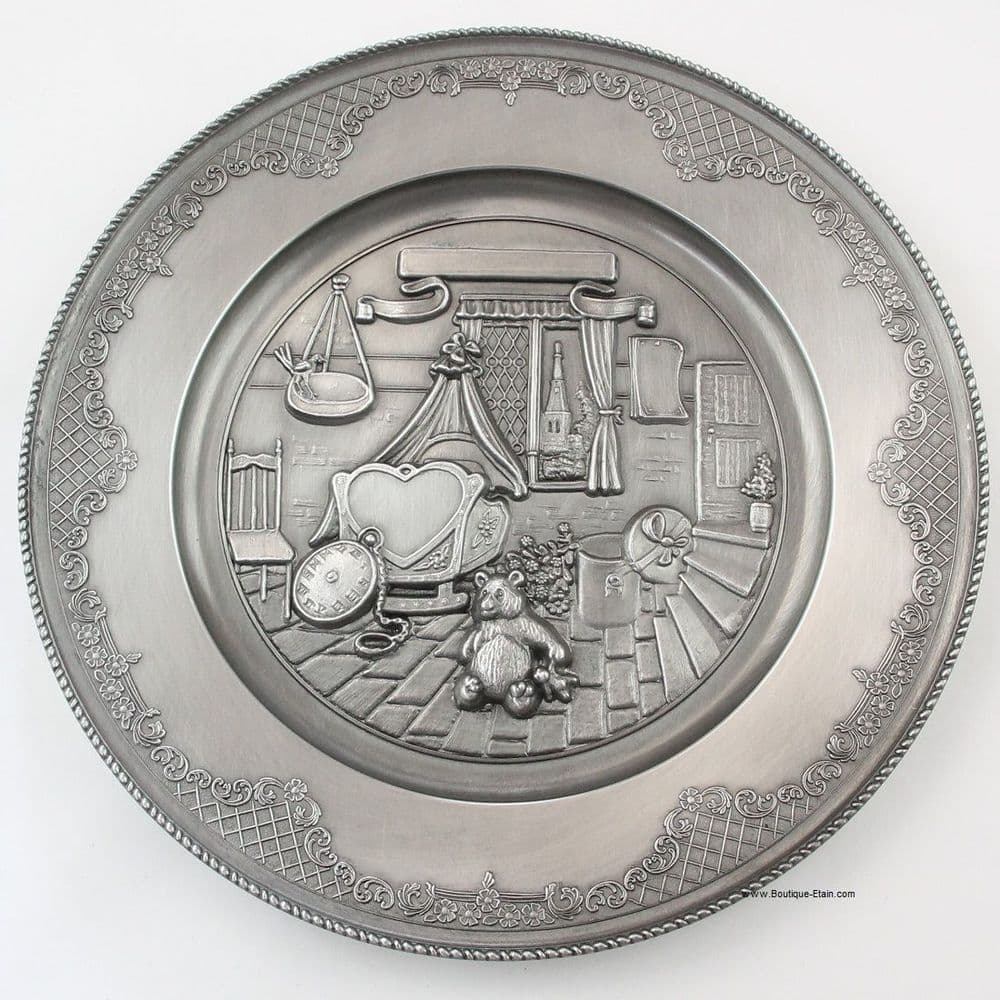 Assiette naissance en étain à graver