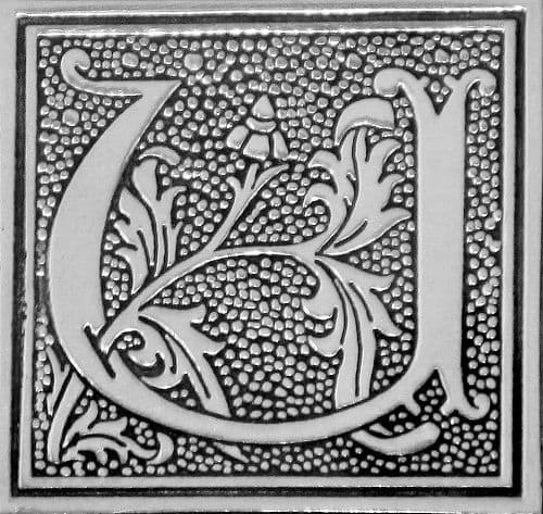 Boîte carrée en étain initiale U en lettre gothique